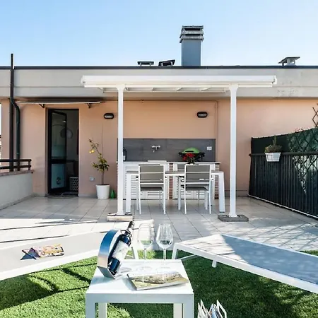 Sun Terrace Apartment Lucca
